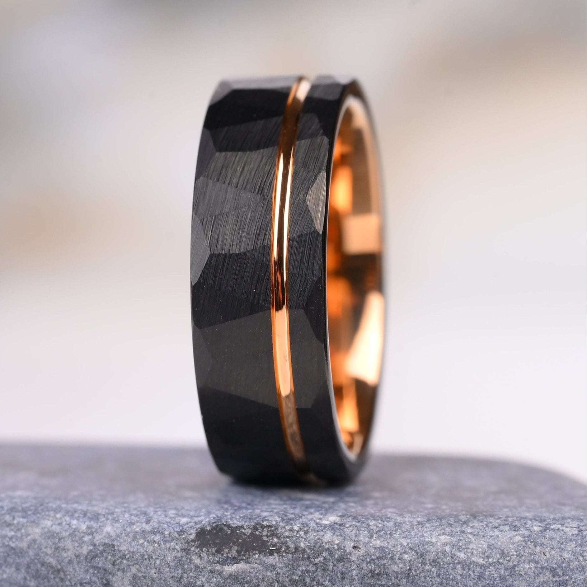 CEO - Ringe Set Fur Manner - Wolfram Ringe - Roségold innen und Streifen – Jubiläumsringe – Eheringe – Verlobungsringe – Monetto Ringe