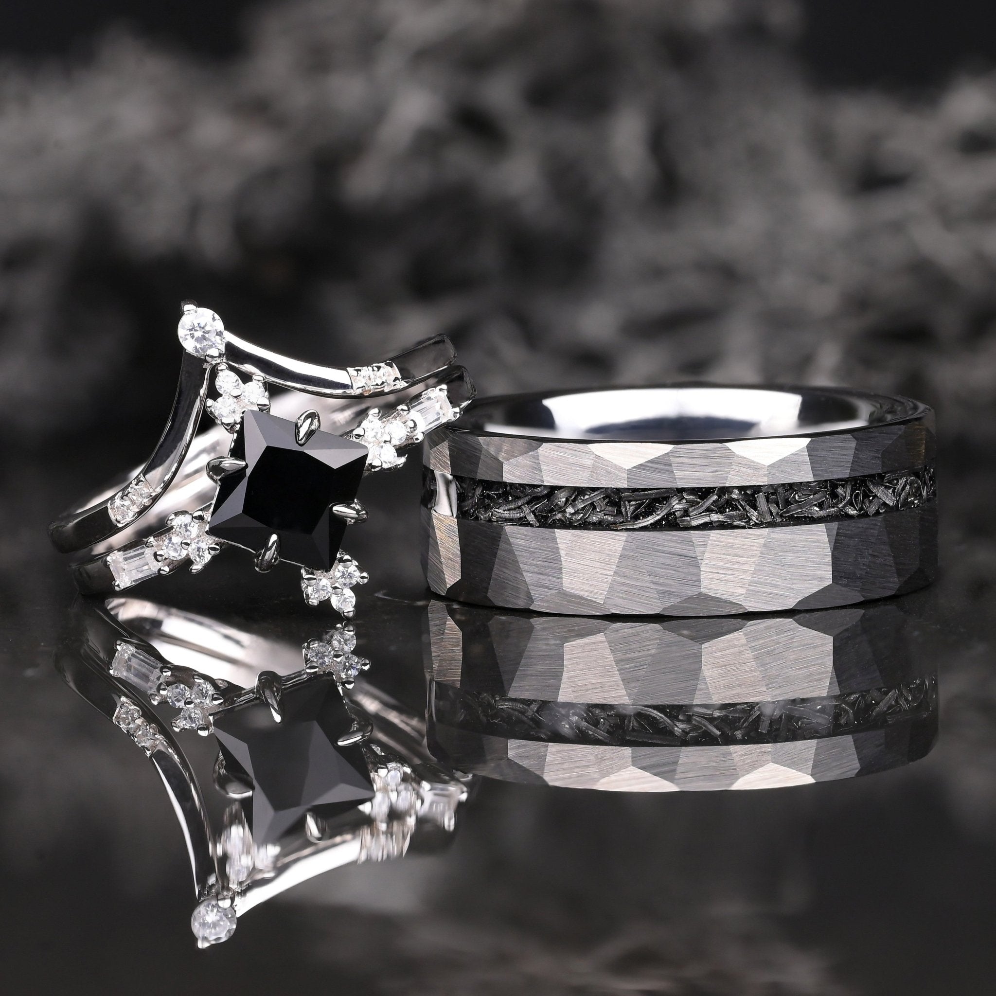 Ringe für Paare aus schwarzem Wolfram mit Meteoriteneinlage, Sterling Silber Ring