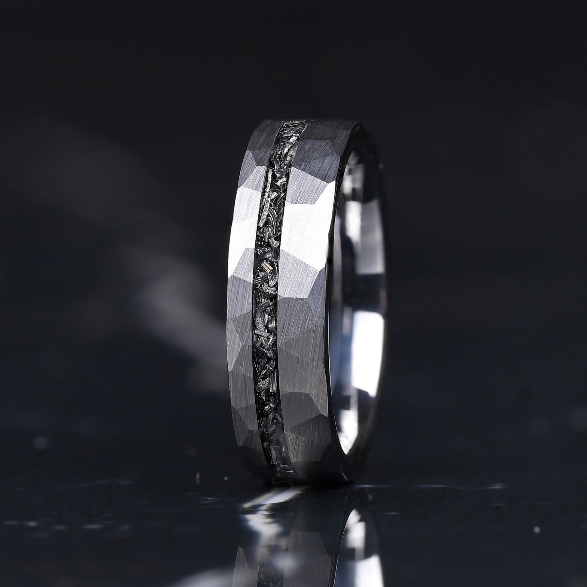 Ringe für Paare aus Silber-Wolfram mit Meteoriteneinlage
